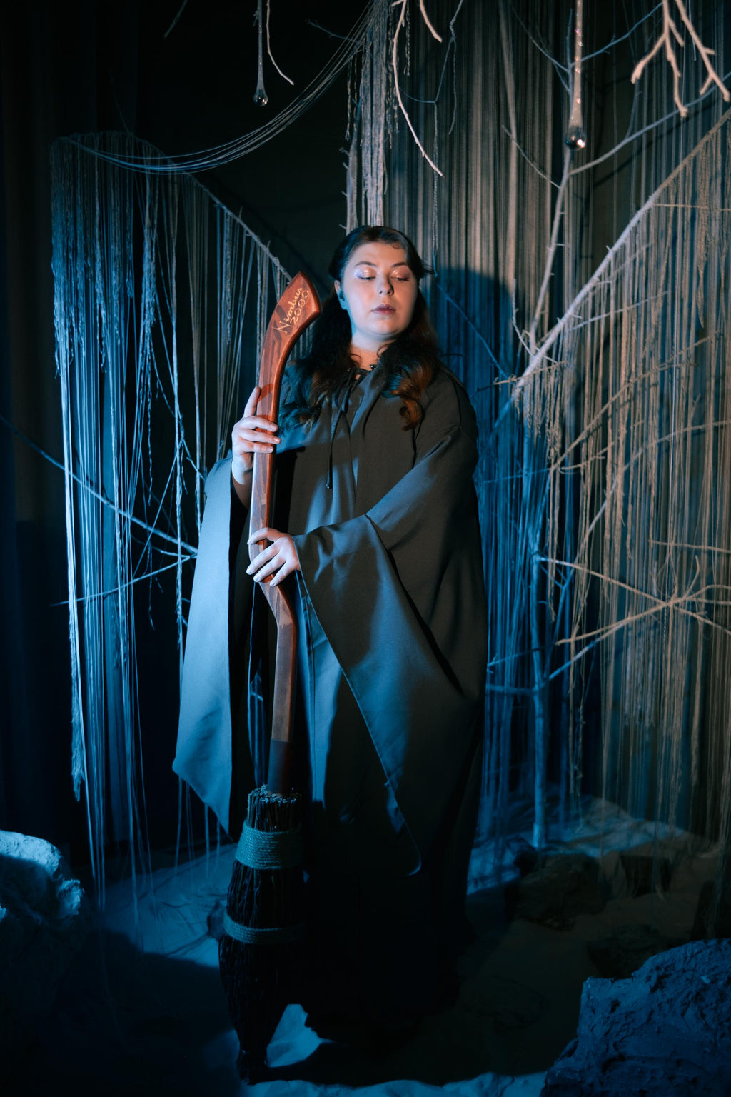 Wooden Wizard Broom – Fantasy Flying Broomstick, Handcrafted Magic Witch Decor Prop, Custom Made Gift for Cosplay or Display