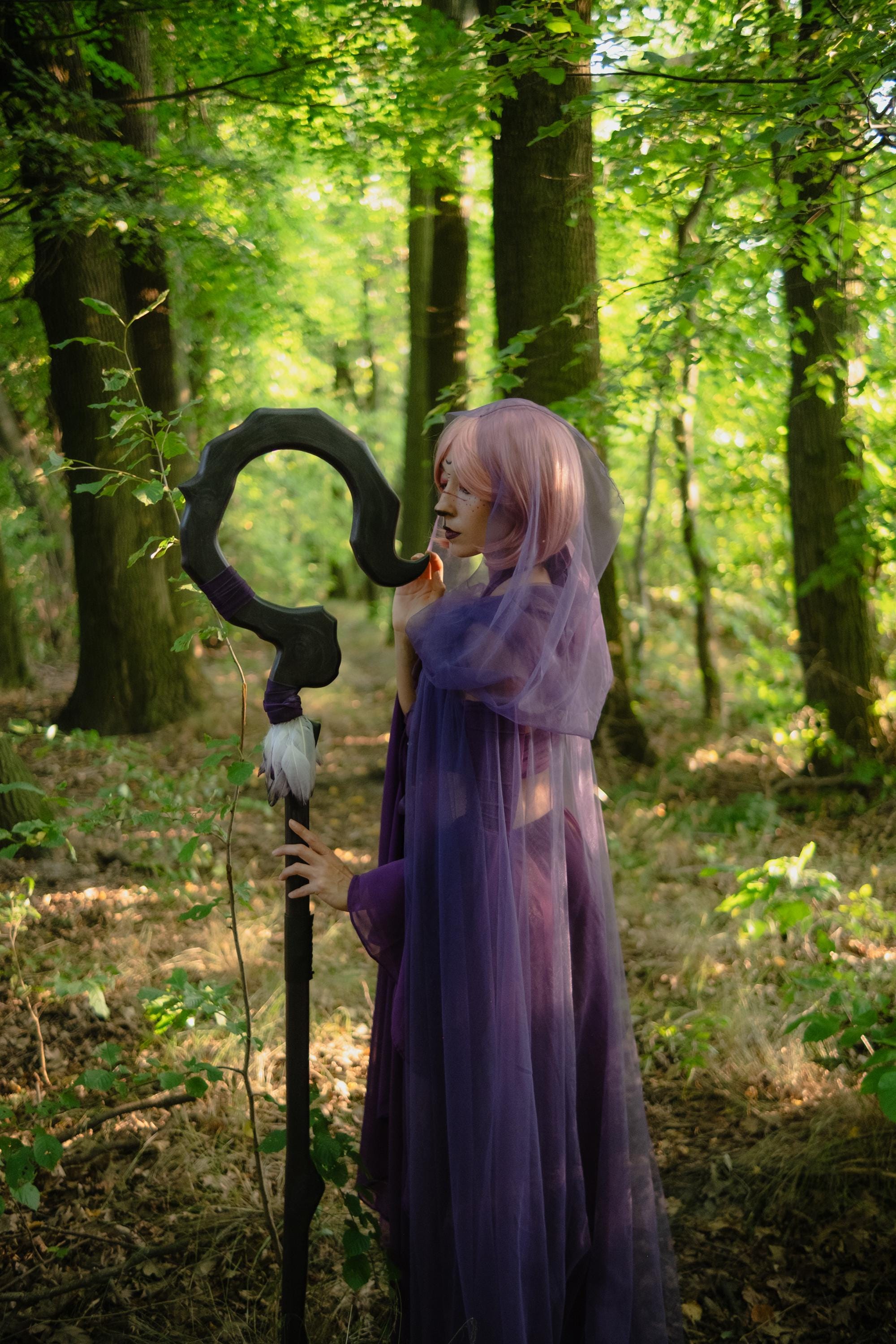 Whisper of the Void Wooden Staff - Dark Fantasy Wizard Staff, Purple Mage Prop, Witchcraft Cosplay Cane with Feathers