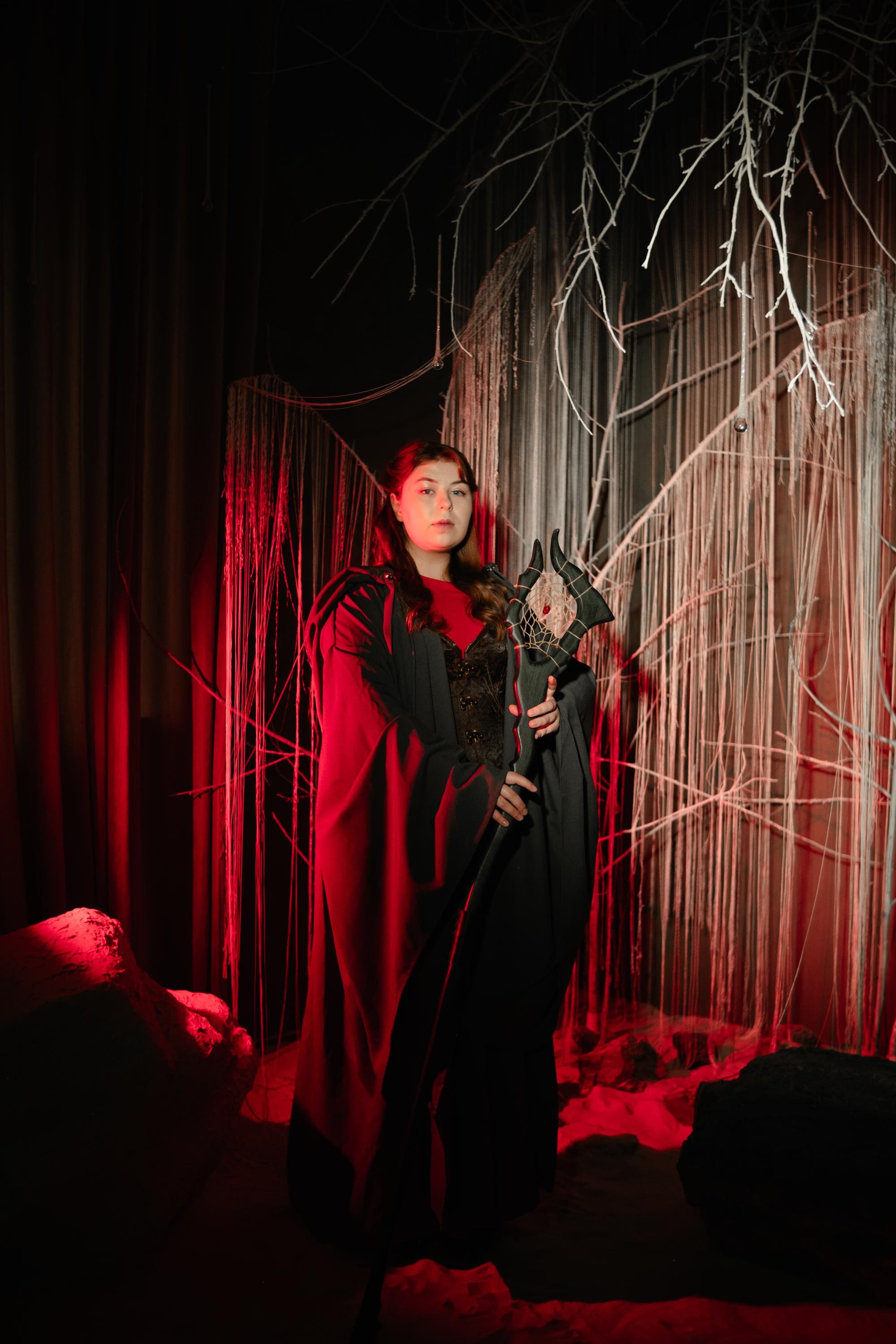 Witch Staff  – The Witch's Snare, Crimson Web Staff, Handcrafted Wooden Fantasy Prop with Dreamcatcher Center, Arcane-Themed Characters