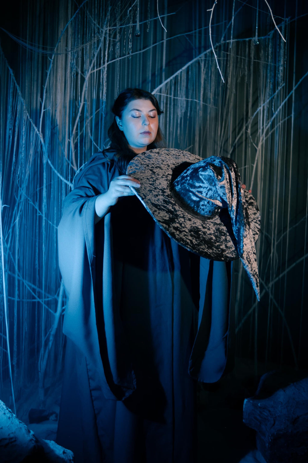 Gray Crushed Velvet Wizard Hat – Handmade Fantasy Outfit, Medieval Renaissance Costume Accessory, Custom Elven Magic Hat