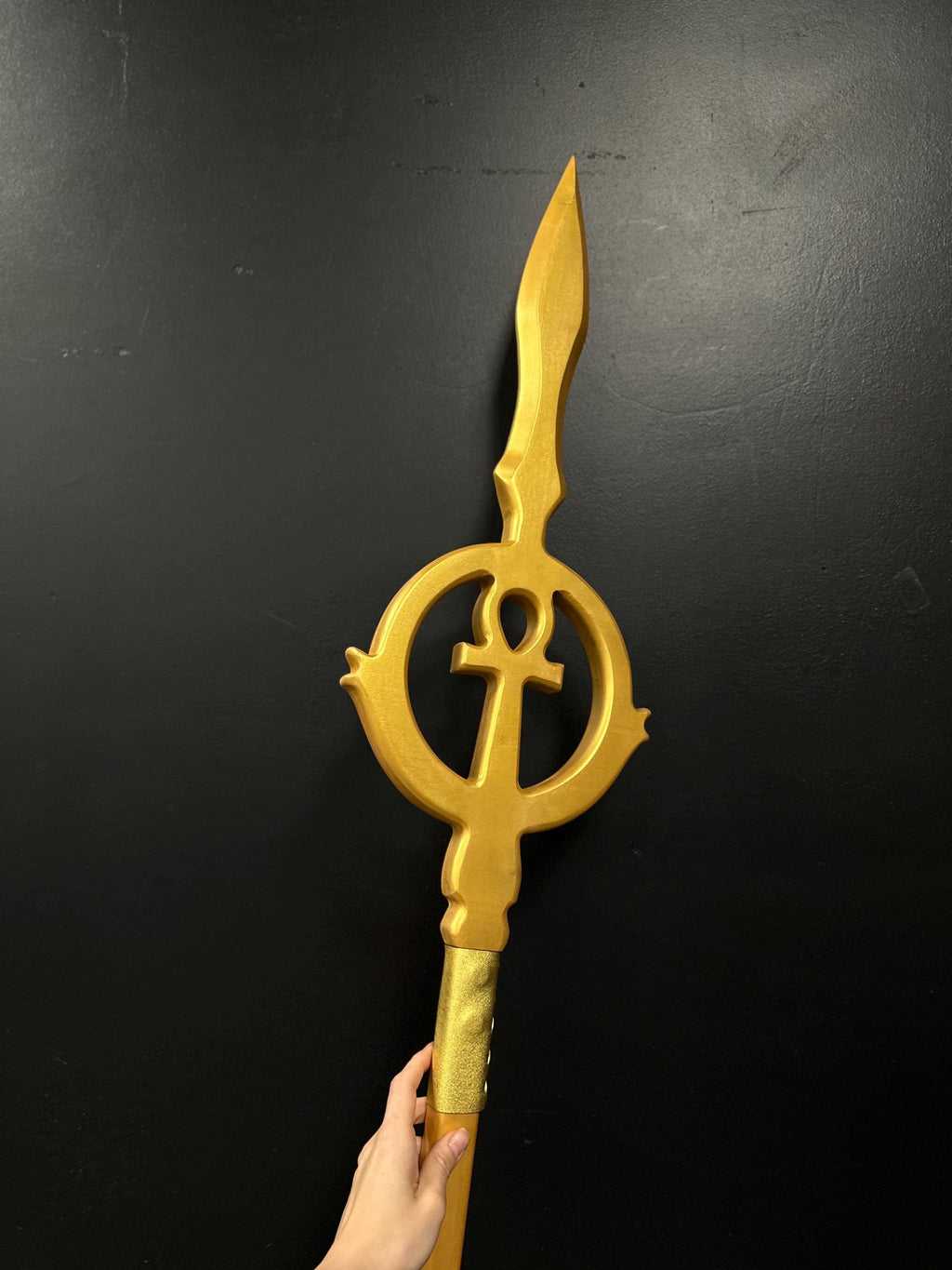 The Pharaoh’s Sun Spear – Handcrafted Wooden Egyptian Prop, Pharaoh Ritual Cane, Ancient Symbol Decor, Fantasy Costume Accessory, Ankh