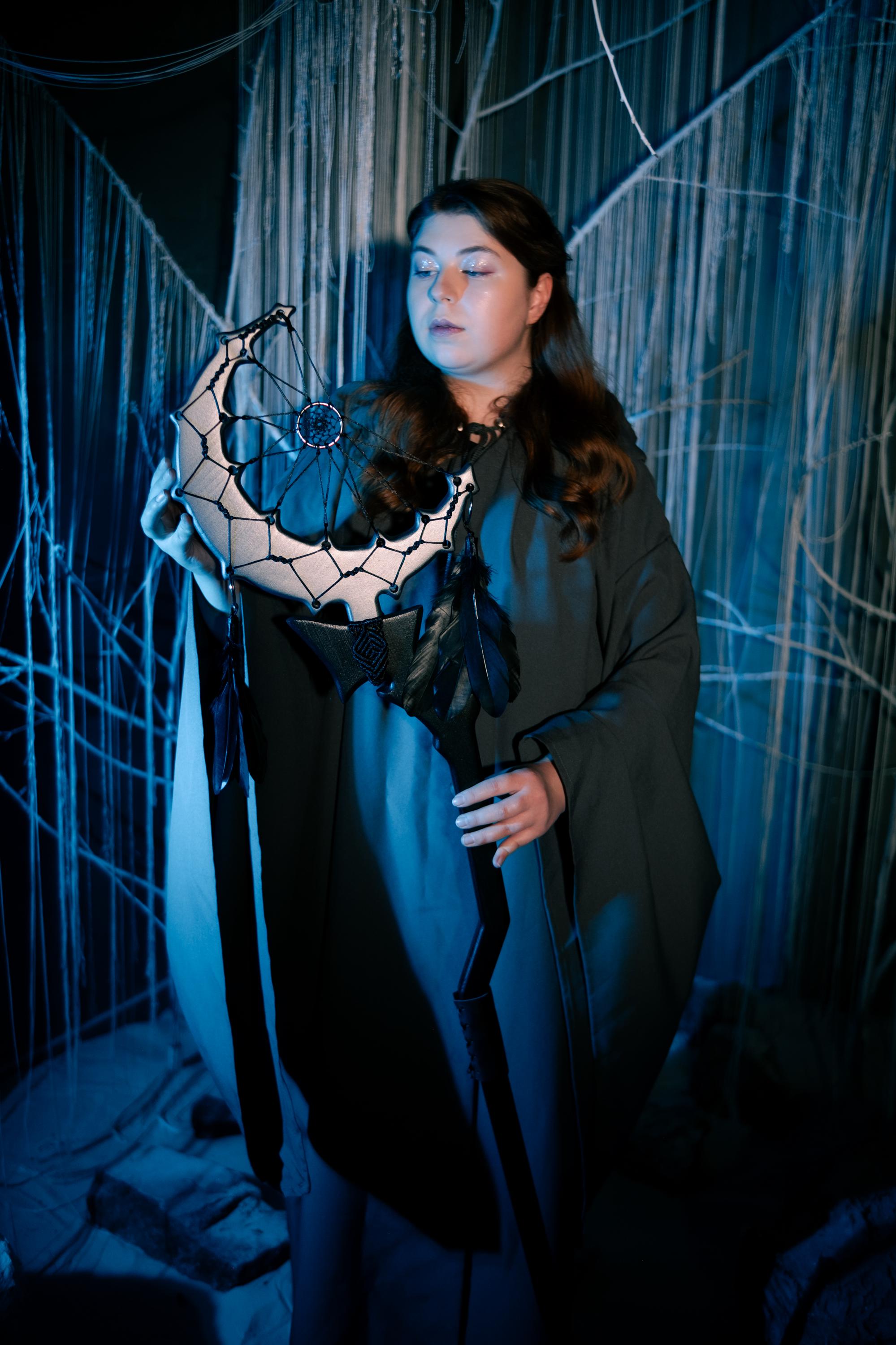 Lunar Dreamcatcher Staff – Handmade Silver Moon, Black Crescent Ritual Prop, Accessory with Feathers & Web, Costume Accessories, Macrame Art