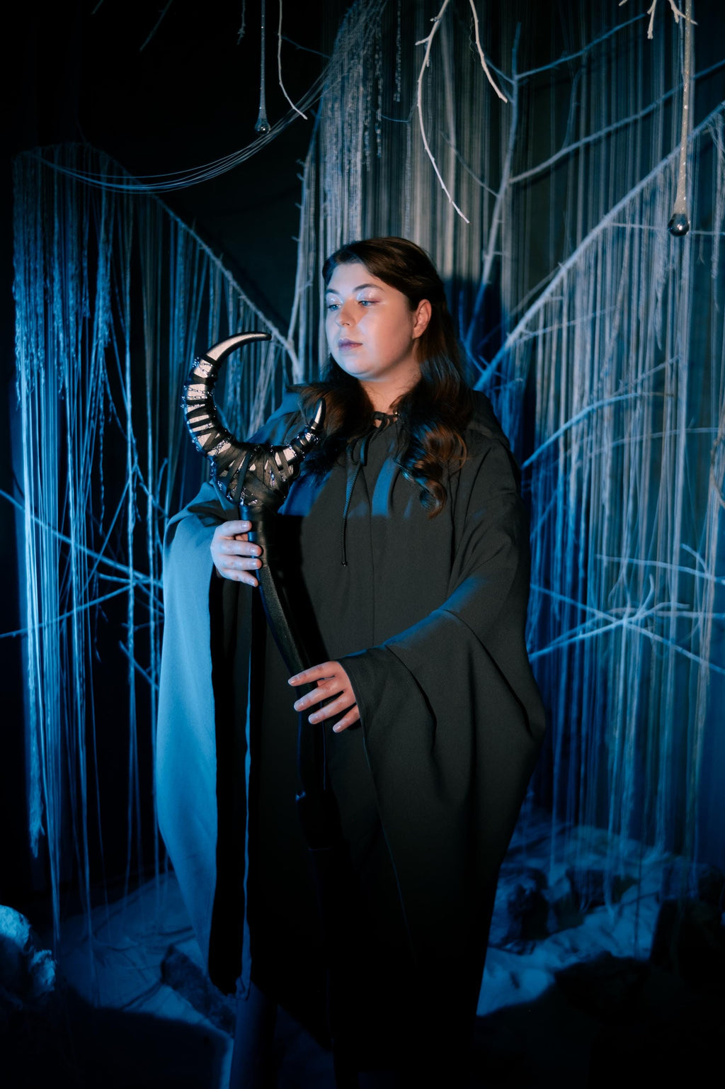 Gun Metal Crescent Moon Staff – Druidic Wand, Wicca Ritual Prop, LARP Wizard Stick, Fantasy Cosplay Accessory, Alder Wood