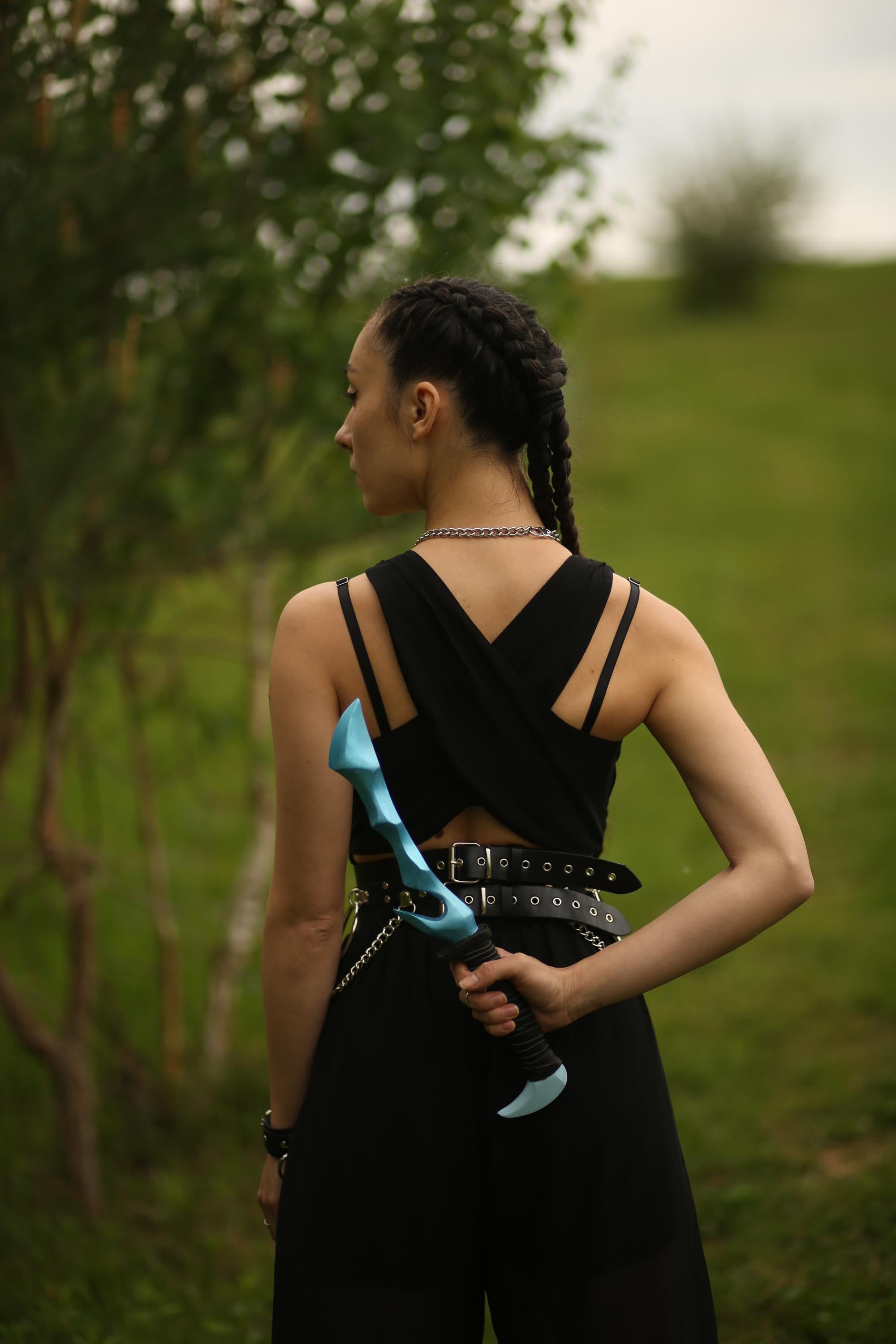 Glacial Dark Crusher Dagger – Crystal Fantasy Knife, Handcrafted Magic Blade, Assassin’s Cosplay Weapon, Witch Ritual Dagger