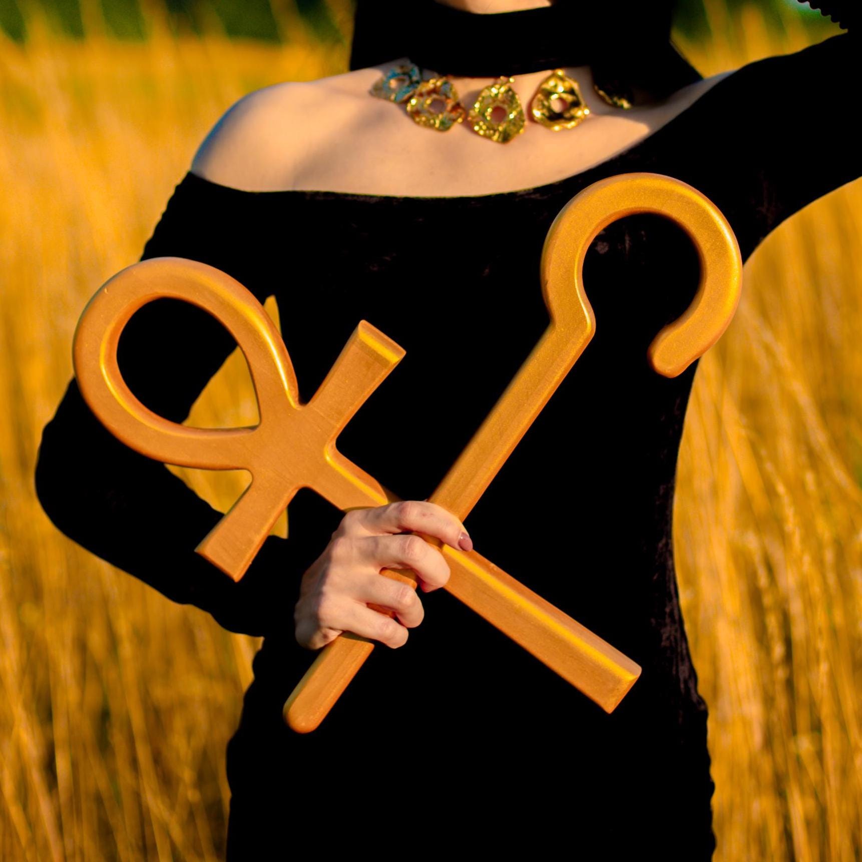 Golden Ankh and Crook Set – Pair of Egypt Symbols, Wooden Cross and Staff, Pharaoh Symbol Props