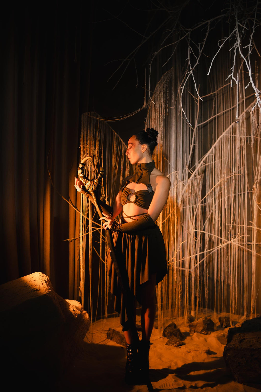 Beige Moon Staff – Ivory Light of Dawn, Wooden Wizard Wand, Handmade Ritual Prop, Fantasy Decor, Natural Alder Wood