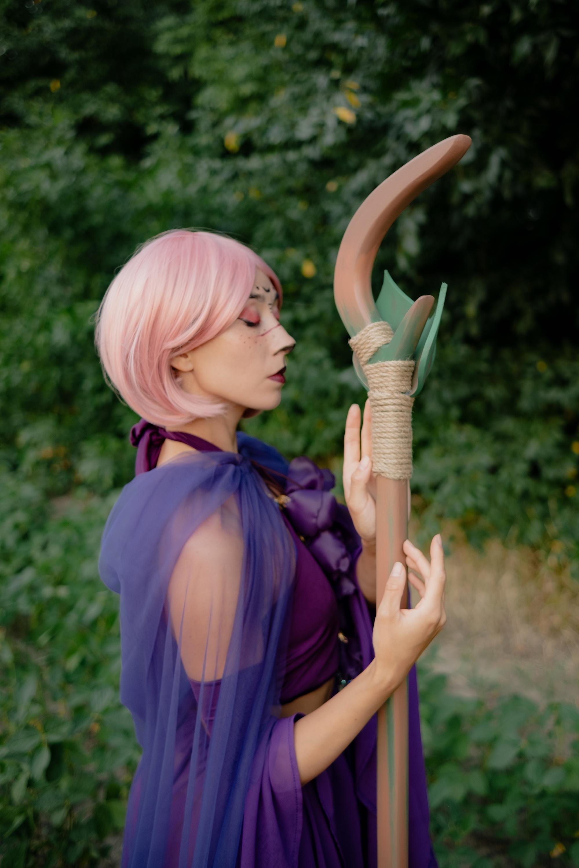 Verdant Claw - Handmade Druid Wooden Staff with Foam Leaf, for Elvens, Forest Mages, Magic Wand, Fantasy Witch Wizard Costume Accessory