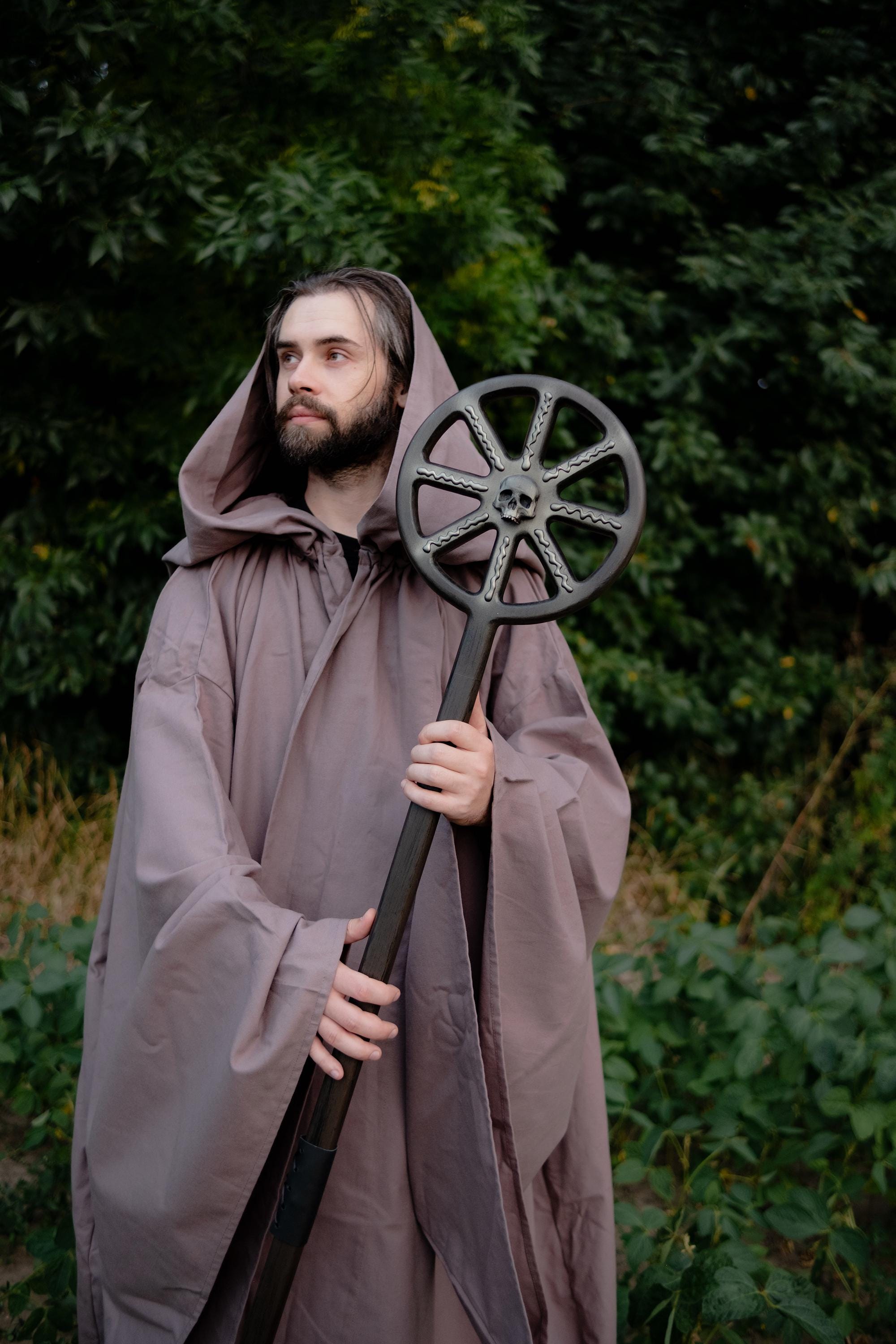 Skull Wheel Staff – Dark Ritual Wooden Prop, Sorcerer and Warlock Staff, Handcrafted Wizard Wand