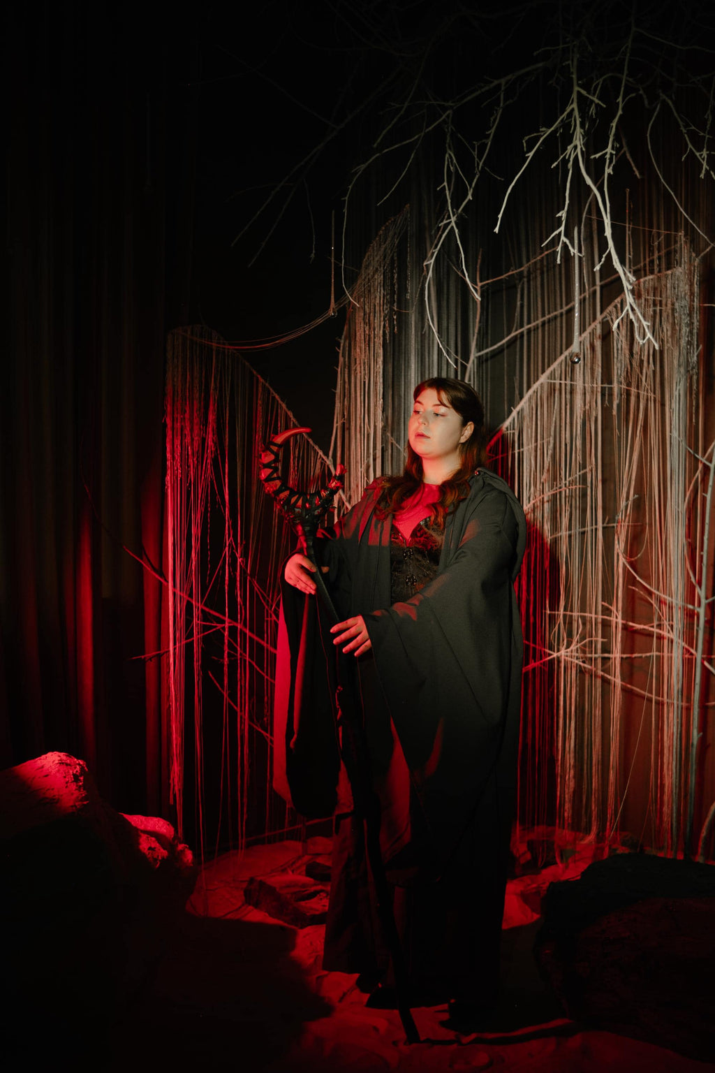 Red Bellflower Moon Staff – Wooden Fantasy Prop with Black Leather Staff, Handcrafted Wizard Staff, Decorative Alder Wood Design