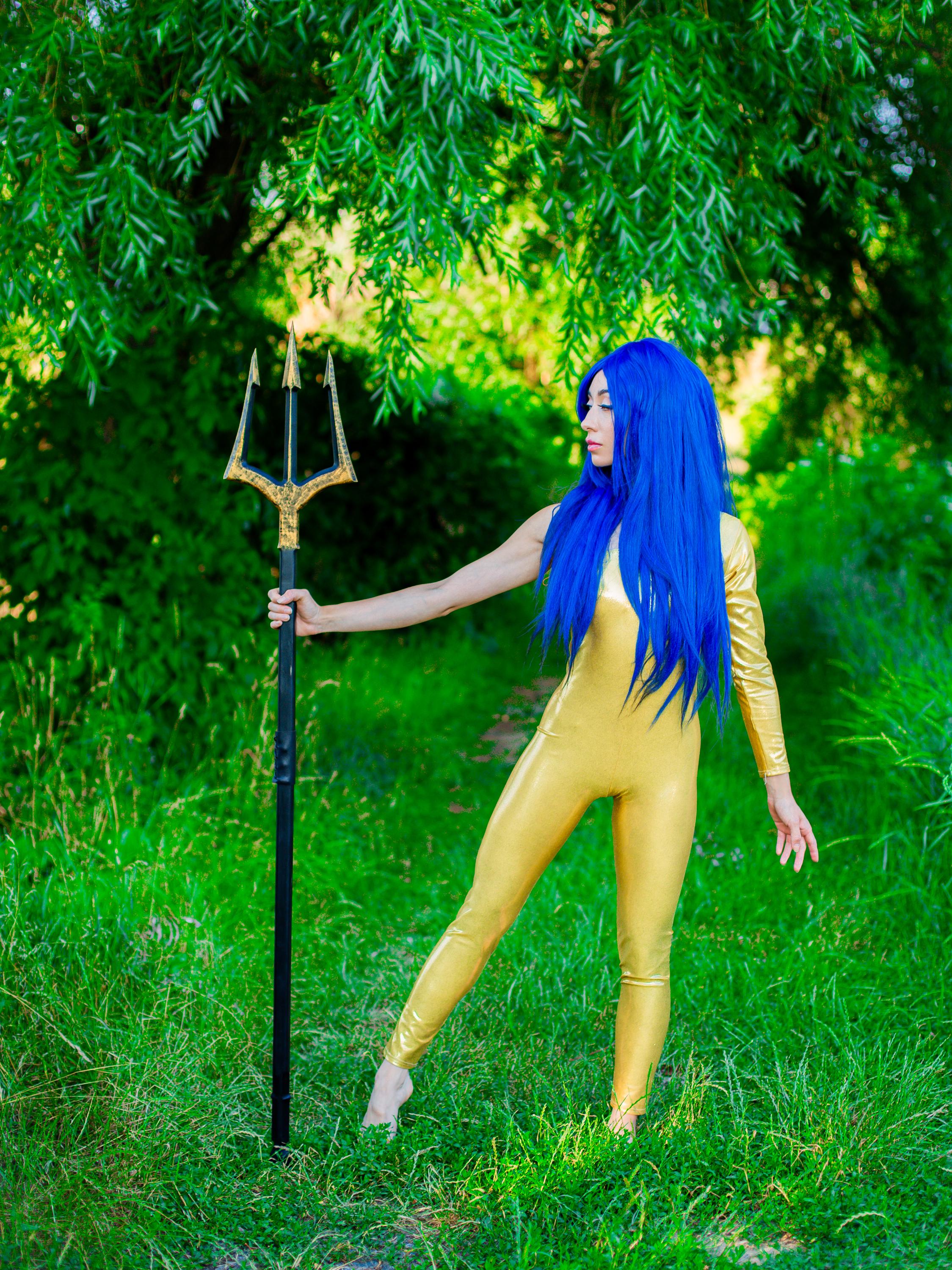 Trident of Poseidon – Wooden Fantasy Trident, Handcrafted Ocean Staff, Neptune-Inspired Decor, Mythical Sea God Prop, Alder Art Piece