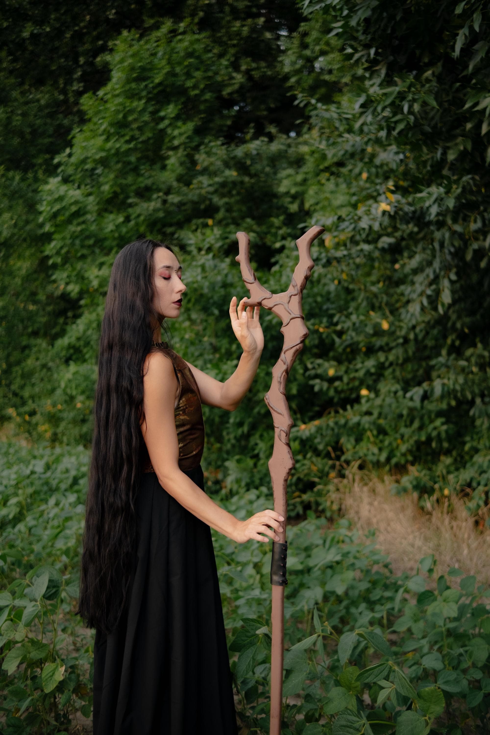 Rootfang – Primitive Wooden Staff with textured Branch Design for Cosplay and  Rituals