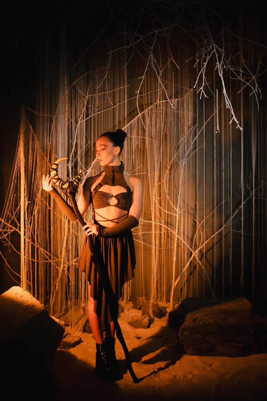 Beige Moon Staff – Ivory Light of Dawn, Wooden Wizard Wand, Handmade Ritual Prop, Fantasy Decor, Natural Alder Wood