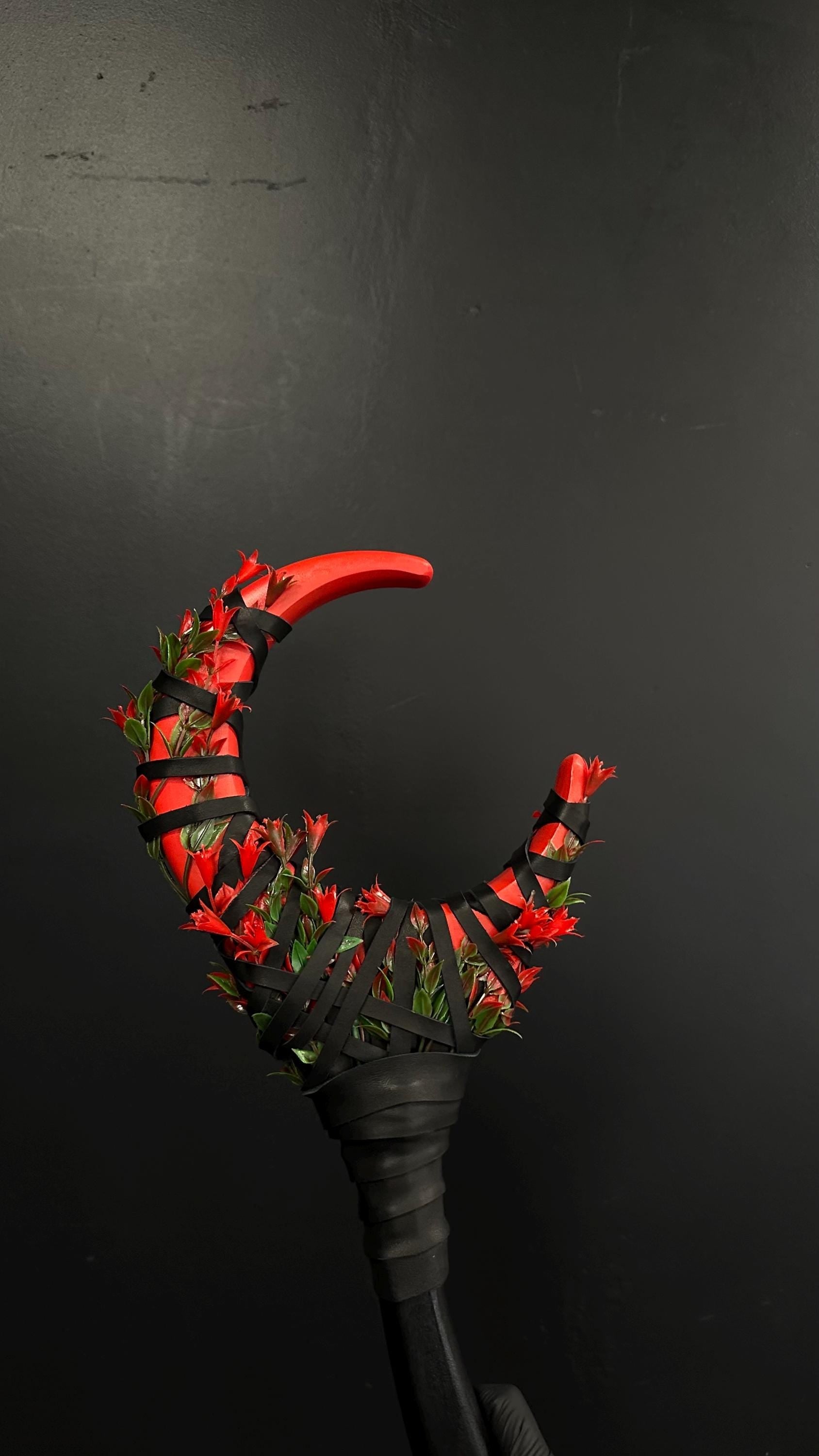 Red Bellflower Moon Staff – Wooden Fantasy Prop with Black Leather Staff, Handcrafted Wizard Staff, Decorative Alder Wood Design